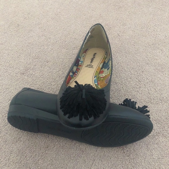 Hush Puppies Ballet Flats - Picture 2 of 3